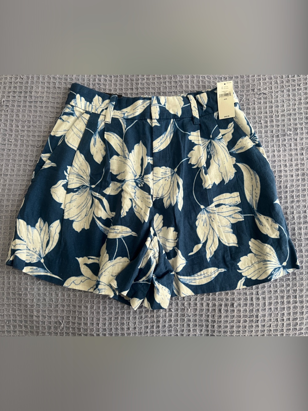 GAP Navy Floral Print Women's Shorts - Cream Blooms